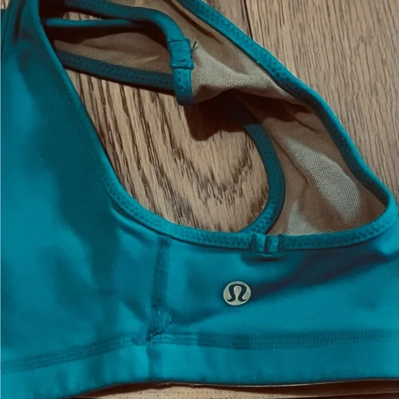 LuluLemon excercise tank - Picture 6 of 10